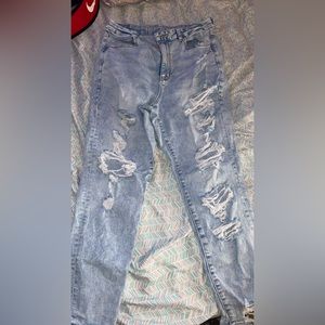 Like new American Eagle Jeans size 12.